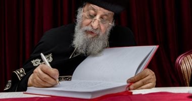 من الثانوية العامة إلى الكرسى المرقسى.. حكايات بطاركة الكنيسة القبطية مع النجاح.. ظهور العذراء بالزيتون غيّر مسار البابا تواضروس ونصائح البابا شنودة صالحة لكل طالب.. البابا كيرلس السادس حضور روحي بذاكرة الأجيال