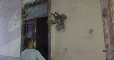 حكاية أشهر جرس مدرسة تحولت لشونة غلال فى المنيا.. صور