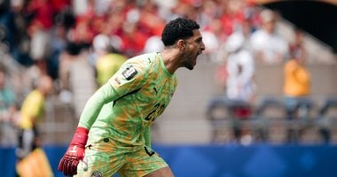 شاهد.. مصطفى شوبير يتصدى لركلة جزاء من ليونيل ميسي