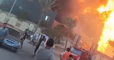 السيطرة على حريق منزلين في قنا دون إصابات
