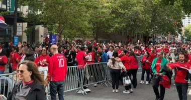 توافد جماهيري كثيف على استاد دالاس لتشجيع المنتخب المصري في مواجهة أستراليا