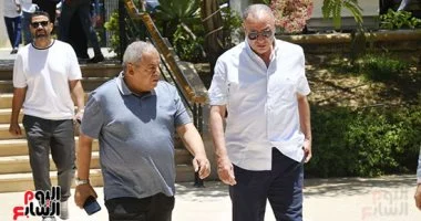 الخطيب ومجلس إدارة الأهلي يحضرون صلاة الجنازة على والد طارق قنديل