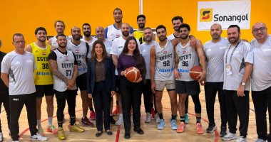 سفارة مصر في أنجولا تستقبل منتخب السلة والسفيرة تشرف على تدريبات الفريق