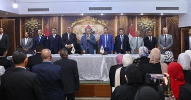 نقيب المحامين يترأس جلسة حلف اليمين للأعضاء الجدد.. ويؤكد: مستمرون فى تأدية الأمانة