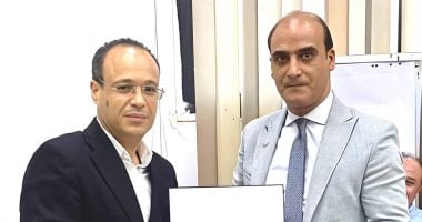 تكريم مدير مستشفى طهطا تقديراً لجهوده في تطوير الخدمات الصحية