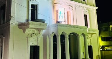 قصر الخواجة جبرة تحفة معمارية تستعيد بريقها بعد عقود من الإنشاء بقنا.. بنى من الطوب الأحمر وأسقف حديد.. وأعمال الترميم قاربت على الانتهاء بأيدى لا تتوقف عن العمل ويرجع تاريخها للنصف الأول من القرن العشرين.. صور