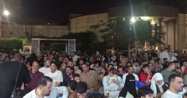 إقبال الآلاف من جماهير كفر الشيخ لمتابعة مباراة مصر وأستراليا بحديقة صنعاء.. مباشر