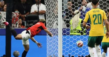 منتخب مصر يتفوق على أستراليا بهدف إمام عاشور في الدقيقة 15 صور