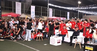 فان زون جامعة عين شمس تجمع آلاف الطلاب لمؤازرة المنتخب أمام أستراليا… صور