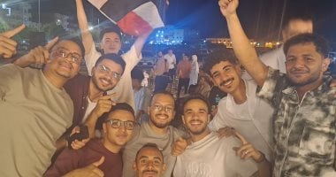 شاهد احتفالات الجماهير فى أسيوط لتأهل منتخب الفراعنة لدور الـ16 بكأس العالم