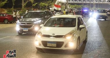آلاف الجماهير تحتفل بتأهل مصر فى الفان زون وشوارع المحافظات.. صور