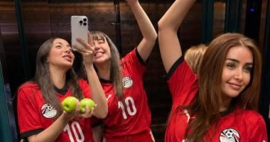 نجوم الفن يحتلفون بفوز منتخب مصر وتأهله لدور الـ16 فى كأس العالم.. صور