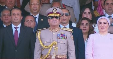 بحضور الرئيس السيسي.. عزف السلام الوطني خلال افتتاح مقر القيادة الاستراتيجية