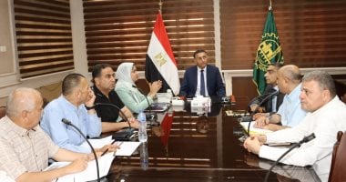 محافظ القليوبية يناقش مشروعات حياة كريمة بـ6 مراكز