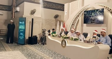 أصوات المتسابقين تتلألأ فى مسابقة دولة التلاوة بمسجد السيدة نفيسة.. فيديو