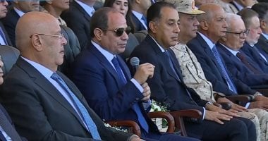 الرئيس السيسى: القيادة الاستراتيجية تعزز التنسيق والجاهزية.. الدولة قادرة على التعامل مع الأزمات.. مفهوم الدولة يتجاوز توفير متطلبات الحياة المعيشية اليومية.. استعراض المعدات والمنظومات جزء من إمكانات متوافرة
