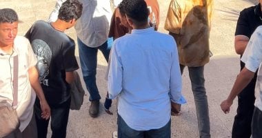 توافد طلاب الثانوية العامة بقنا لأداء امتحانى الفيزياء والتاريخ.. مباشر