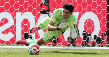 فرنسا ضد المغرب.. ياسين بونو يتصدى لأول ركلة جزاء ويعادل رقم قياسي