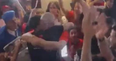 عائلة مصطفى شوبير تحتفل بعودته المميزة بعد تألقه في كأس العالم فيديو
