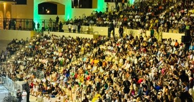 المسرح الرومانى بمارينا يبدأ موسمه الثاني بحفل يضم كبار نجوم الغناء.. صور