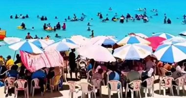 شواطئ البحر المفتوح تستقبل محبي الخصوصية والطبيعة البكر.. أجمل شواطئ مدينة مرسى مطروح تقع غربها.. أكثر جمالاً وقت هدوء الأمواج بلا تيارات سحب مائي.. تتميز بالمياه النقية والرمال البيضاء والخصوصية وعدم.. صور