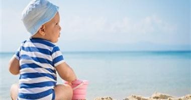 ازاى تجنبى طفلك الرضيع متاعب الصيف.. استشارى يقدم روشتة سهلة التنفيذ