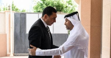 وزير الرياضة يقدم واجب العزاء فى وفاة الشيخ حمد بن خليفة أمير قطر السابق