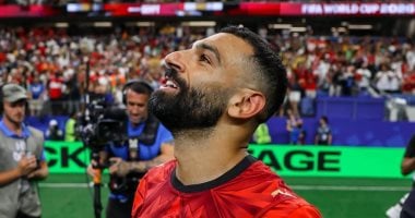 شاهد.. رئيس بشكتاش يتفاعل مع هتافات الجماهير : “يا الله بسم الله.. محمد صلاح”