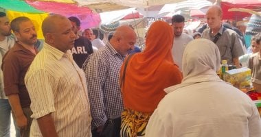 بعد حالات تسمم.. حملة على سوق الخميس بالشوبك الشرقى بالصف وإعدام أغذية فاسدة