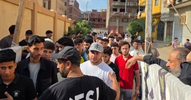 العصا الإلكترونية لتفتيش الطلاب فى ختام الامتحانات بالإسماعيلية.. فيديو