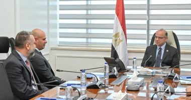 وزير الاستثمار والتجارة الخارجية يبحث مع شركة بروكتر آند جامبل خططها الاستثمارية