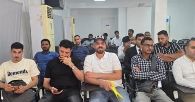 وزير العمل للشباب: فرصكم في الداخل والخارج تبدأ من الوزارة