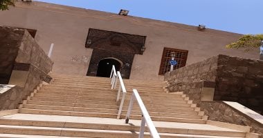 جماليات العمارة الإسلامية في تصميم المسجد العمري بأسوان.. صور وفيديو