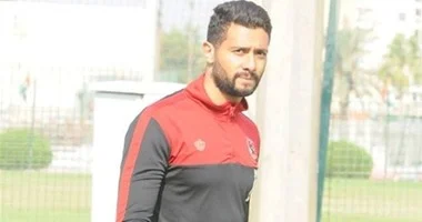 أحمد عبد المنعم يقرر ترك الملاعب ويشرع في مسيرته المهنية مع الأهلي
