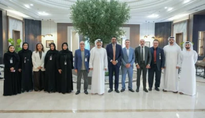 «المالية المركزية بالشارقة» و«المشرق» يحتفيان بالشراكة الاستراتيجية في تطوير الحلول الرقمية