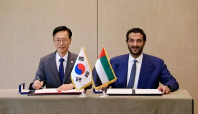 بن طوق يبحث مع وزيرين كوري وسنغافوري تعزيز التعاون