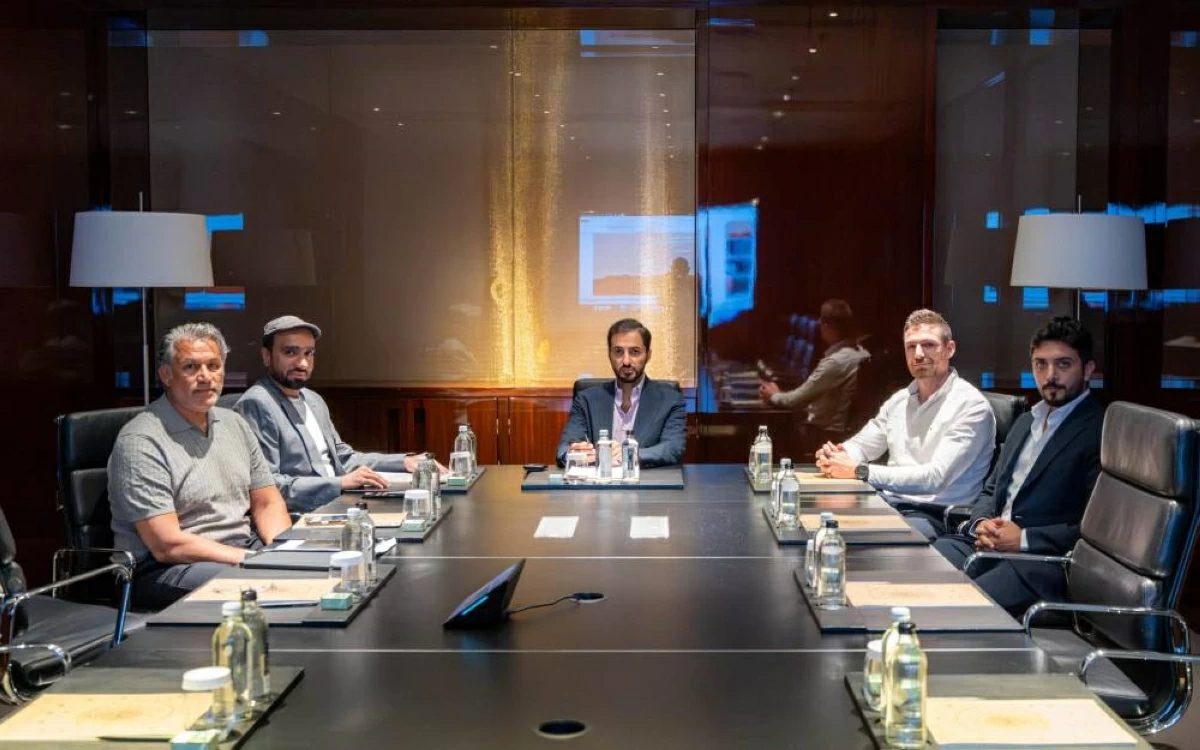 اللجنة الأولمبية تبحث تطوير منظومة الأداء الرياضي