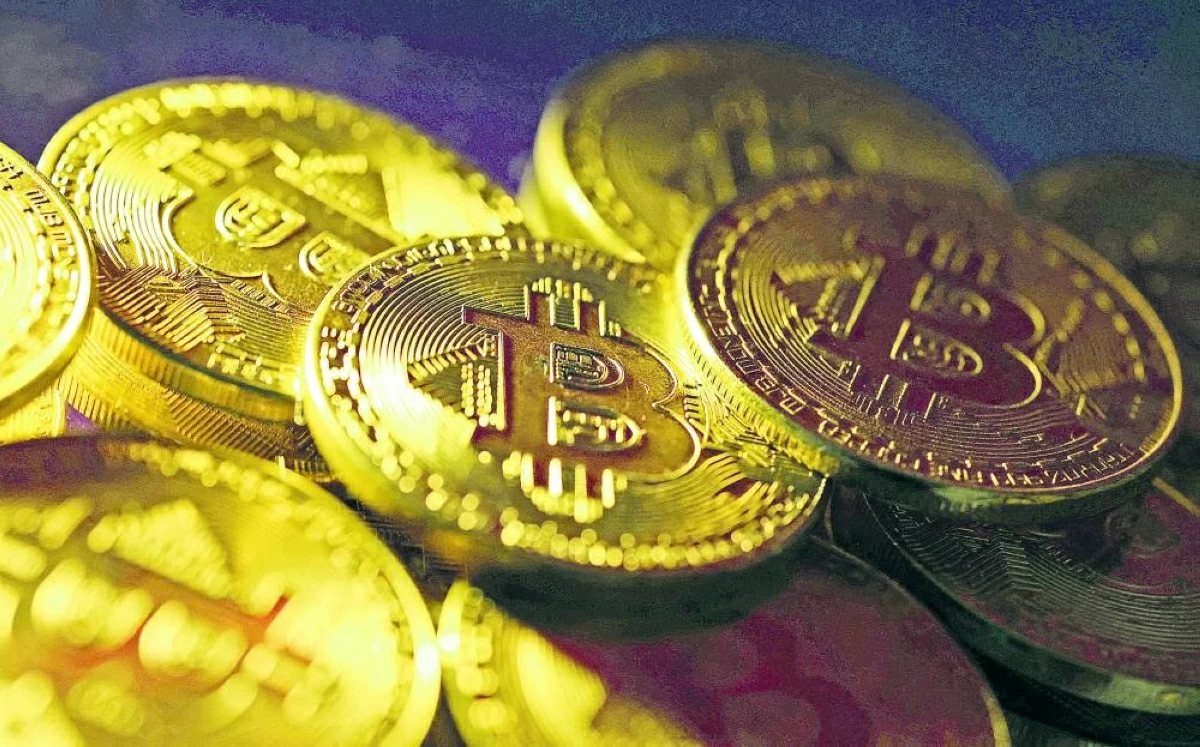 البيتكوين تتجاوز 64 ألف دولار
