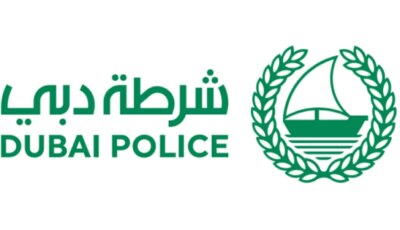 شرطة دبي تضبط سائقاً تعمد إزالة لوحات مركبته وقادها بسرعة 230 كم/ساعة
