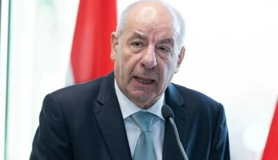 الرئيس المجري يعتزم توقيع تعديل دستوري ينهي ولايته