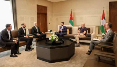 بعد تألقهما في المونديال.. ولي العهد الأردني يهنئ المخادمة والحكمين المساعدين